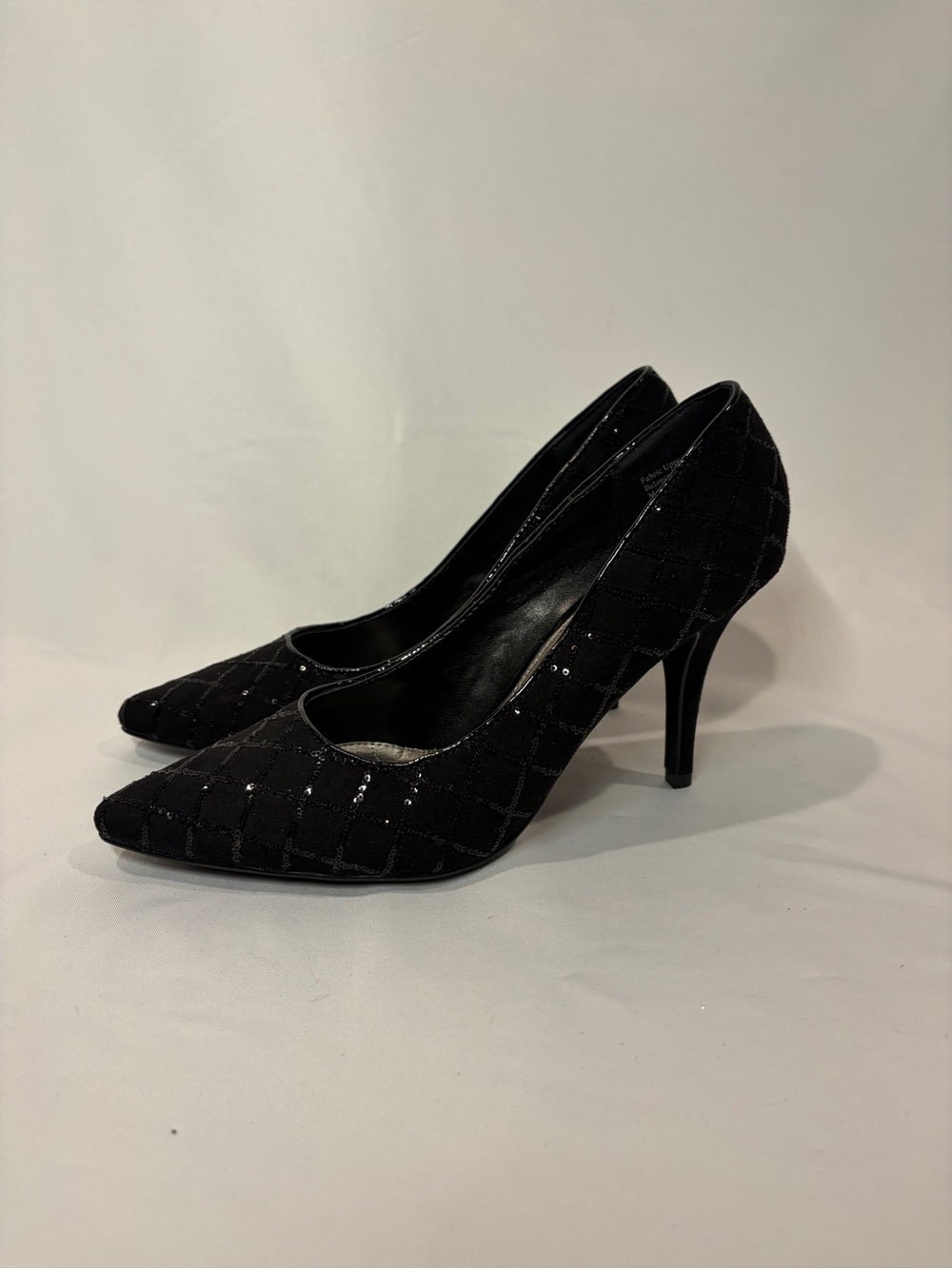 Kelly & Katie Black Pumps w/ Sequin Design
